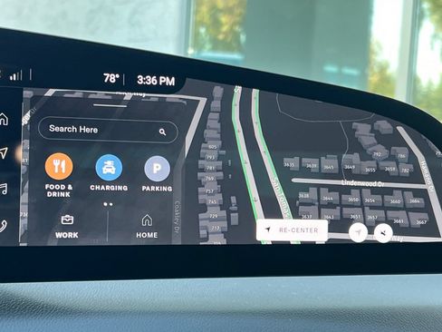 Used 2025 Lucid Air Touring AWD/4WD image 37