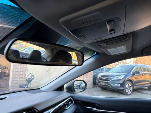 Used 2018 Toyota Camry LE FWD image 18