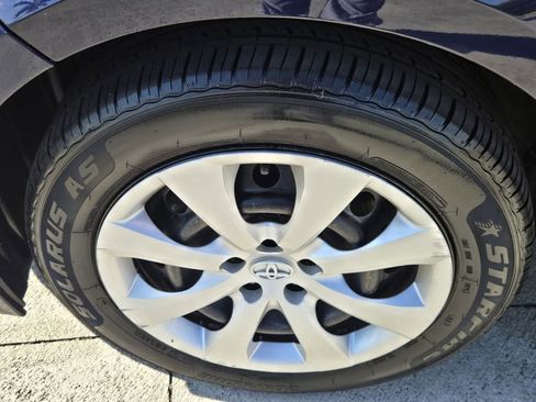 Used 2021 Toyota Corolla LE image 9