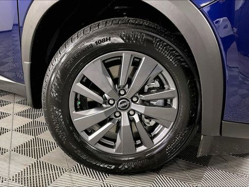 New 2026 Nissan Pathfinder SV AWD/4WD image 18