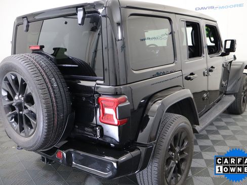 Used 2022 Jeep Wrangler Unlimited Sahara image 6