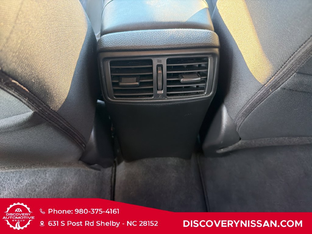 Certified 2019 Nissan Rogue SV FWD image 34