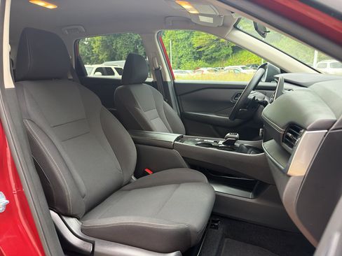 Certified 2025 Nissan Rogue S FWD image 21