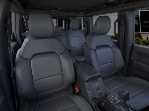New 2025 Ford Bronco Badlands image 11
