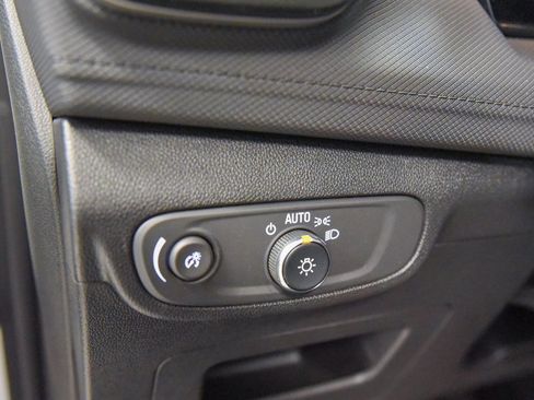 Used 2025 Chevrolet TrailBlazer LT image 17