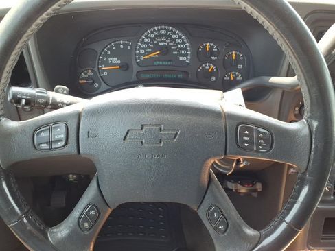 Used 2005 Chevrolet Silverado 2500 LS RWD image 14