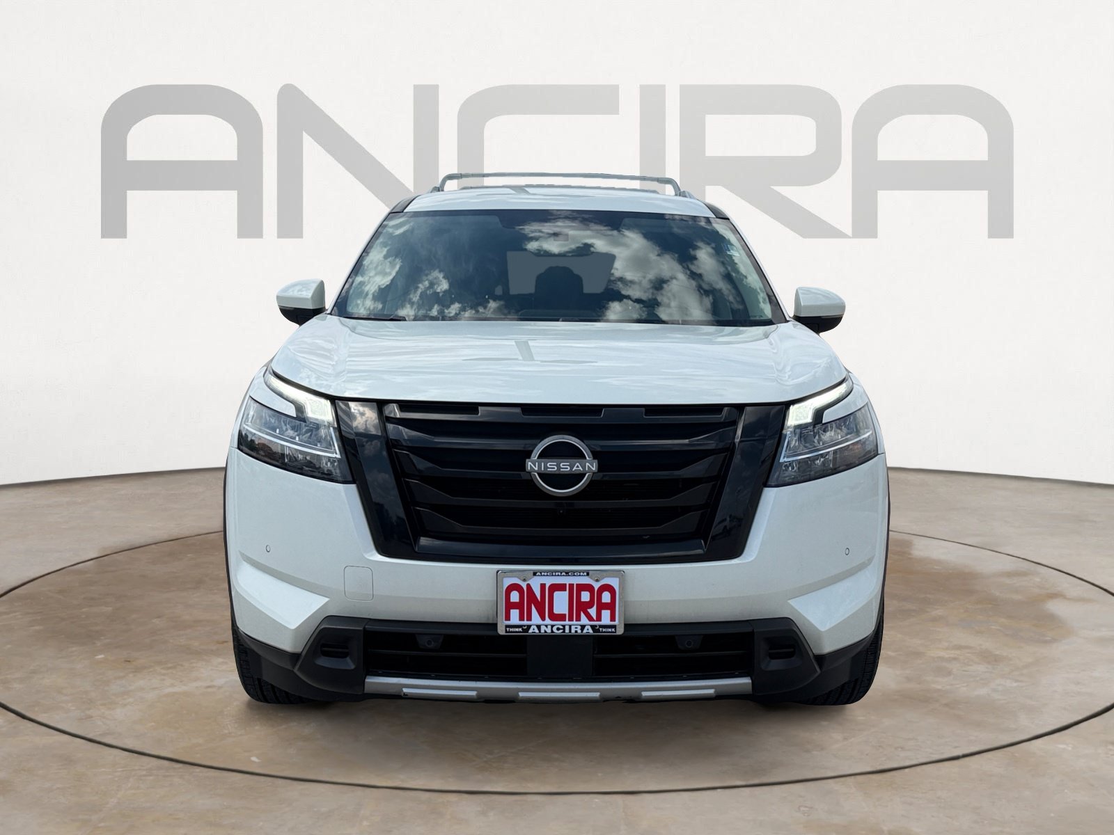 Used 2023 Nissan Pathfinder SL w/ Black Appearance Package FWD image 5