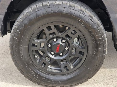 Certified 2024 Toyota 4Runner TRD Off-Road Premium w/ Moonroof Package image 8