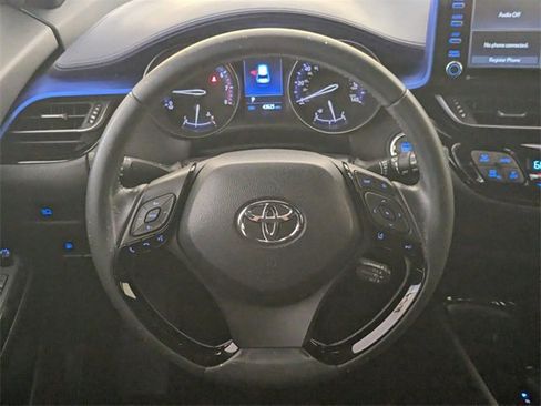 Used 2020 Toyota C-HR XLE image 8