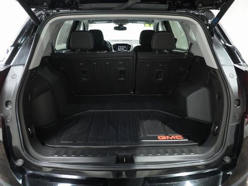 Used 2022 GMC Terrain SLE w/ Driver Convenience Package image 6