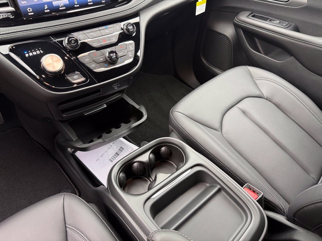 New 2027 Chrysler Pacifica Select FWD image 32