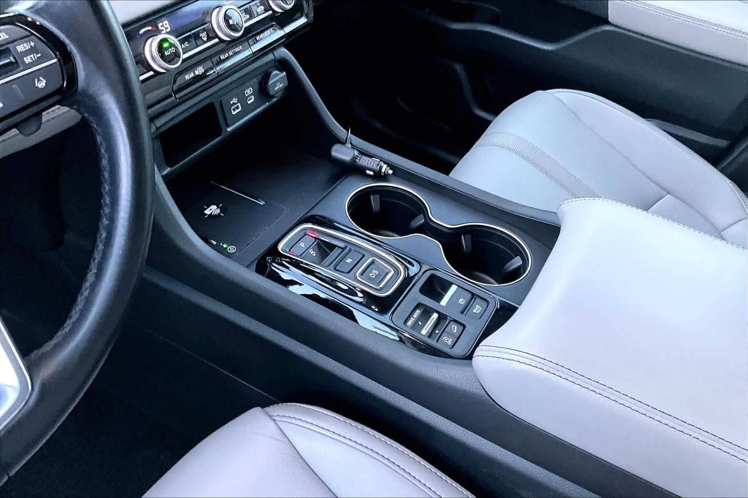 Used 2025 Honda Pilot EX-L image 17