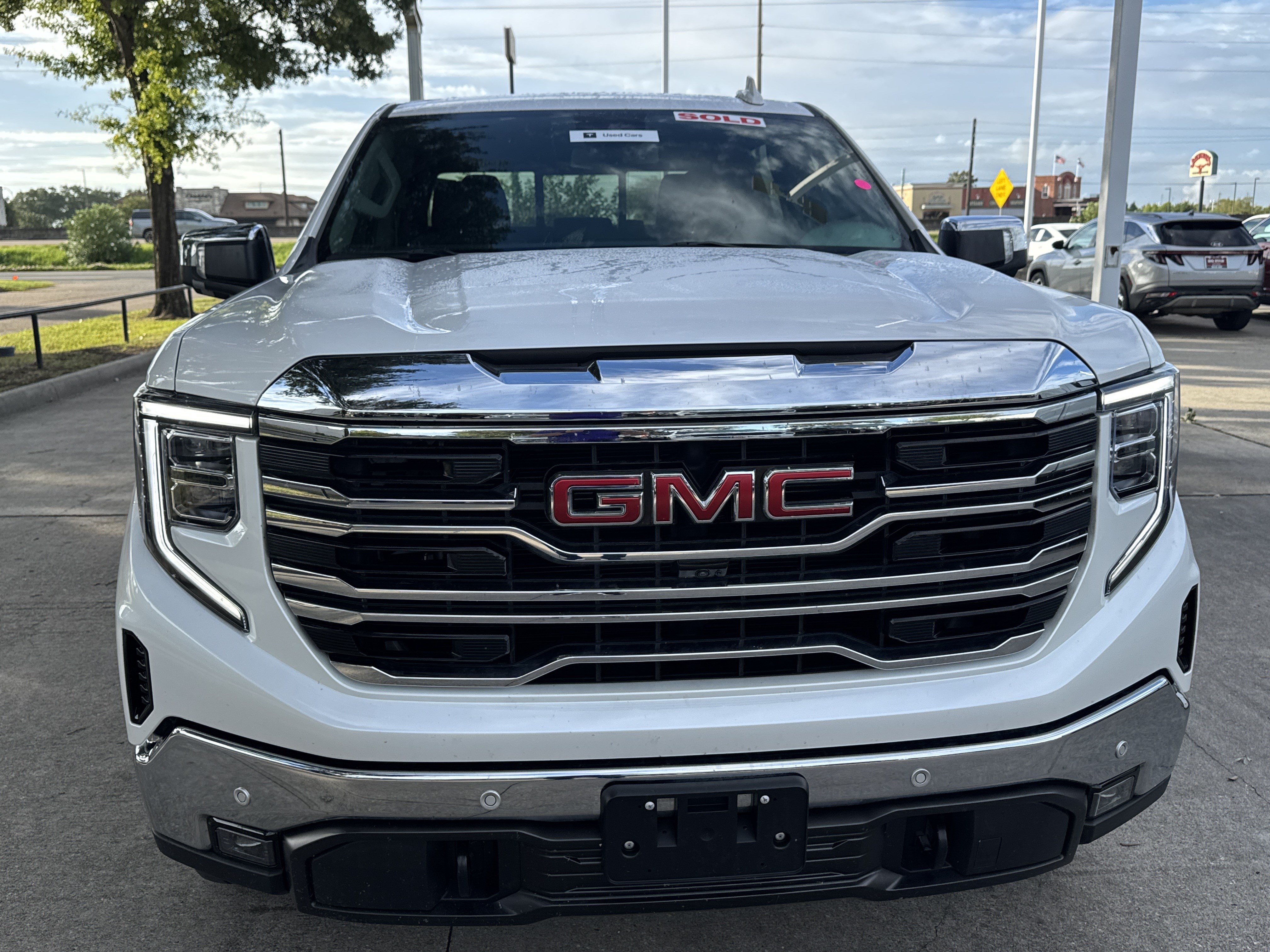 Used 2024 GMC Sierra 1500 SLT RWD image 15