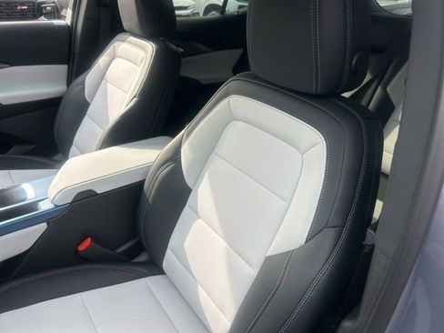 New 2026 Chevrolet Equinox EV LT image 11