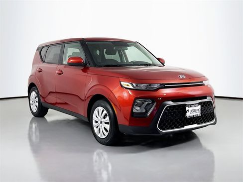 Used 2020 Kia Soul LX image 3