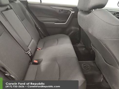 Used 2024 Toyota RAV4 LE image 22