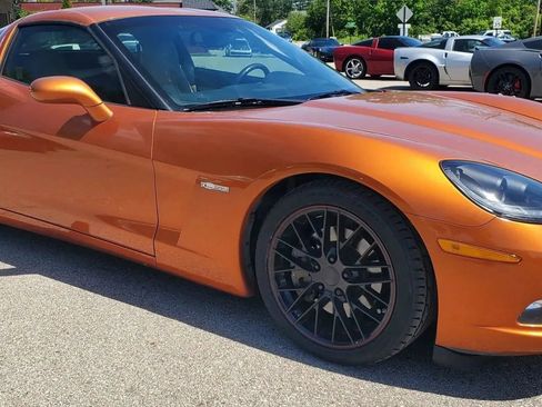 Used 2007 Chevrolet Corvette Coupe w/ Preferred Equipment Group RWD image 4