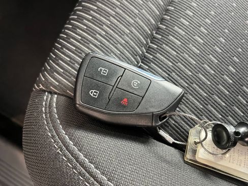 Used 2025 Chevrolet Equinox LT image 22