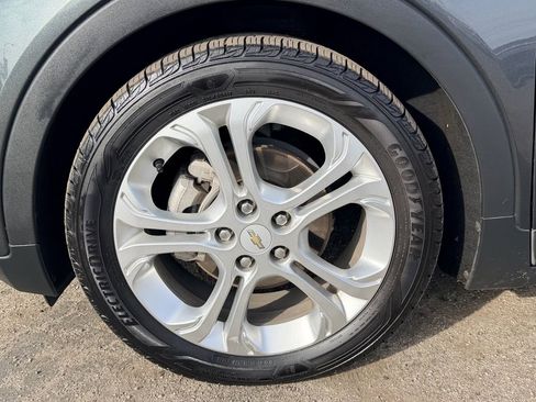 Used 2020 Chevrolet Bolt LT image 13