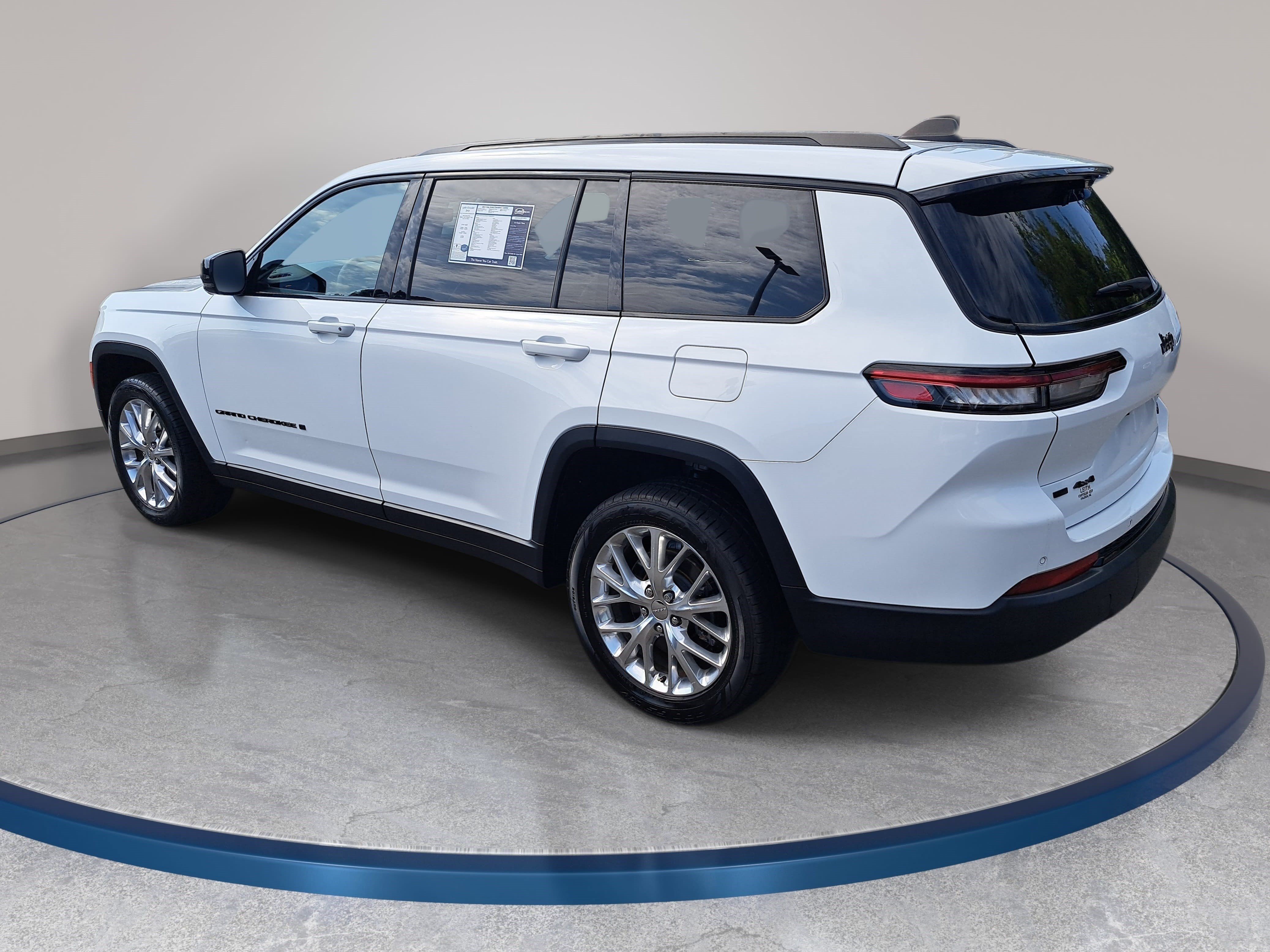 Used 2023 Jeep Grand Cherokee L Limited w/ Luxury Tech Group II AWD/4WD image 7