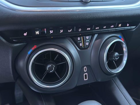 Used 2021 Chevrolet Blazer LT image 34