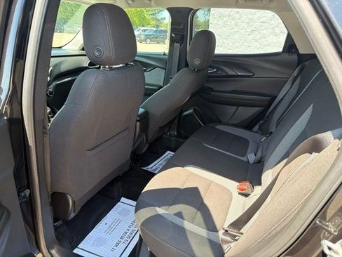 Used 2021 Chevrolet TrailBlazer LT w/ Sun and Liftgate Package AWD/4WD image 14