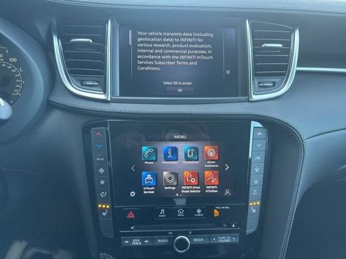 Certified 2025 INFINITI QX55 Luxe w/ Accent Package image 17