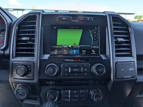 Used 2017 Ford F150 XLT w/ Equipment Group 302A Luxury AWD/4WD image 29