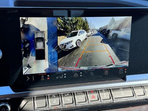 Used 2024 GMC Sierra 2500 SLT w/ SLT Premium Package image 22