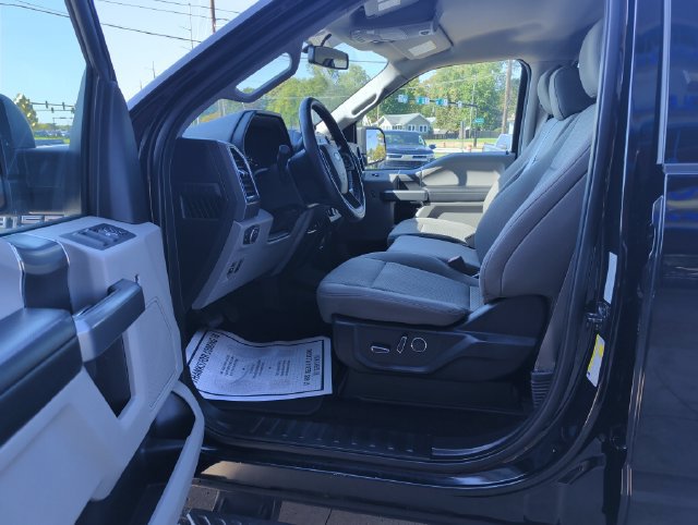 Used 2018 Ford F150 XLT w/ Equipment Group 302A Luxury AWD/4WD image 11