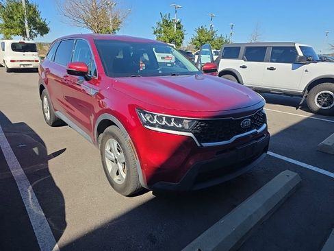 Used 2021 Kia Sorento LX image 7