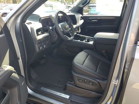 New 2026 Chevrolet Suburban High Country w/ Sun And Tow Package AWD/4WD image 17