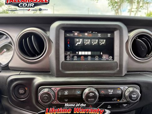 Used 2022 Jeep Wrangler Sport AWD/4WD image 25