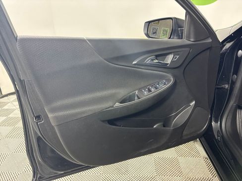 Used 2023 Chevrolet Malibu RS image 24