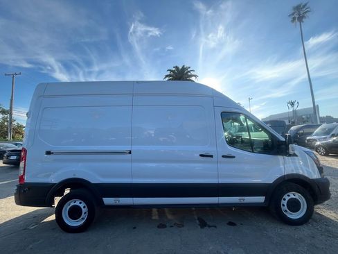 Used 2022 Ford E-Transit 148 High Roof w/ Load Area Protection Package image 4