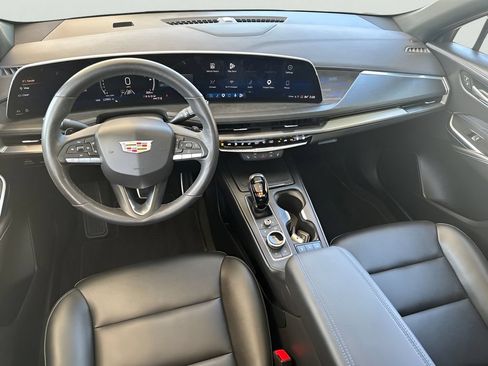 Used 2024 Cadillac XT4 Sport AWD/4WD image 9