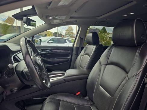 Used 2021 Buick Enclave Avenir w/ Avenir Technology Package image 21