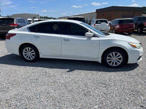 Used 2018 Nissan Altima 2.5 S w/ S Convenience Package FWD image 5