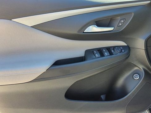 New 2026 Buick Envista Avenir FWD image 11