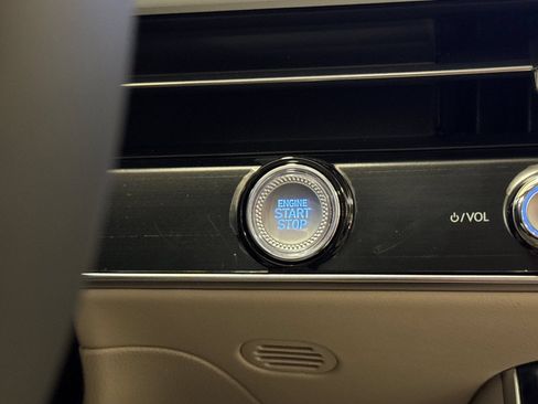 New 2026 Genesis GV70 2.5T AWD/4WD image 23