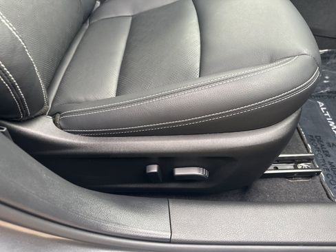 Used 2025 Nissan Altima 2.5 SL image 39