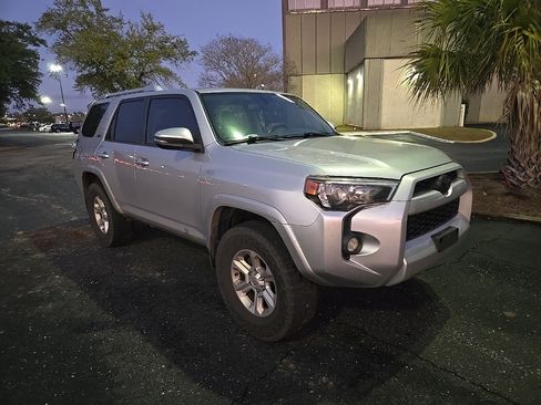 Used 2018 Toyota 4Runner SR5 Premium w/ Wilderness Package image 3