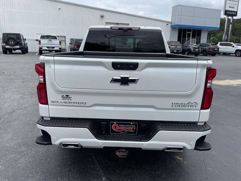 Certified 2024 Chevrolet Silverado 1500 High Country w/ Technology Package AWD/4WD image 3