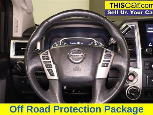 Used 2021 Nissan Titan SV w/ SV Convenience Package image 12