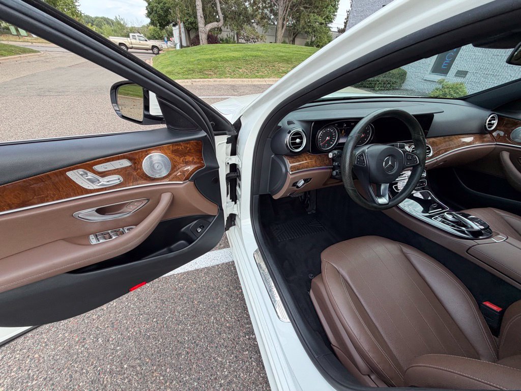 Used 2017 Mercedes-Benz E 300 4MATIC image 21
