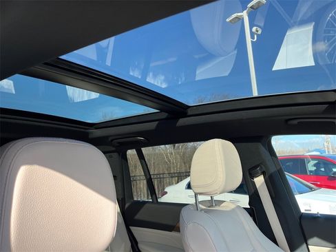 Certified 2025 Mercedes-Benz GLS 450 4MATIC image 17