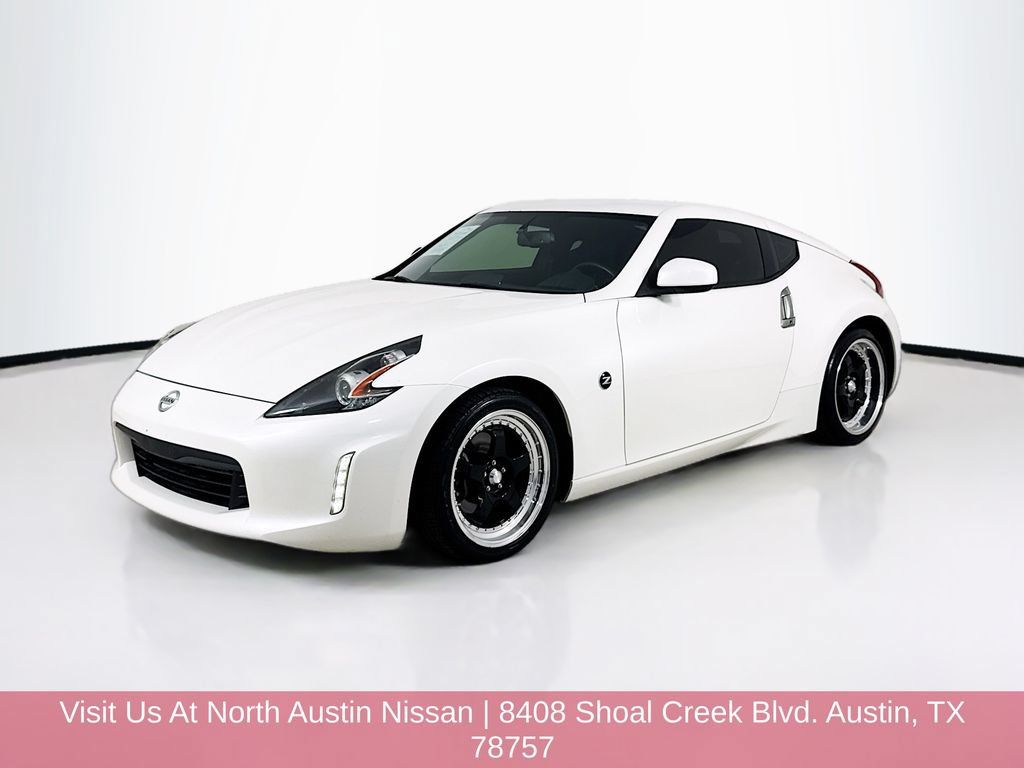 Used 2020 Nissan 370Z Coupe RWD image 3