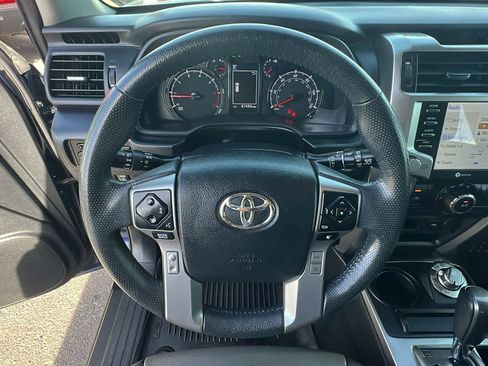 Used 2021 Toyota 4Runner SR5 Premium image 18