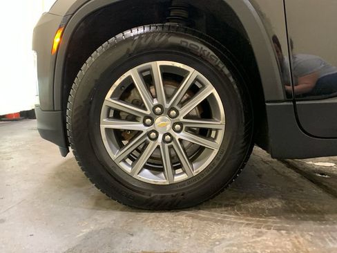 Used 2023 Chevrolet Traverse LT AWD/4WD image 42