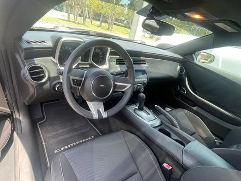 Used 2010 Chevrolet Camaro LT RWD image 6